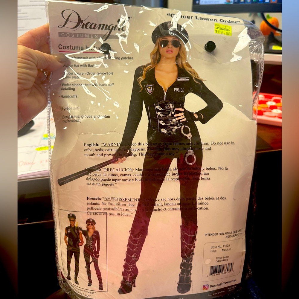 Halloween costume size medium adult 5 pieces included - Picture 1 of 16